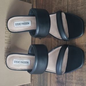 STEVE MADDEN "SWAN" HEELS